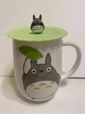 NIB My Neighbor Totoro Ceramic Mug with Green Silicone Lid and Figure 20 Oz.
